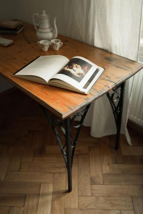 Apartament Artisan & Old-timey 2 Bedrooms *